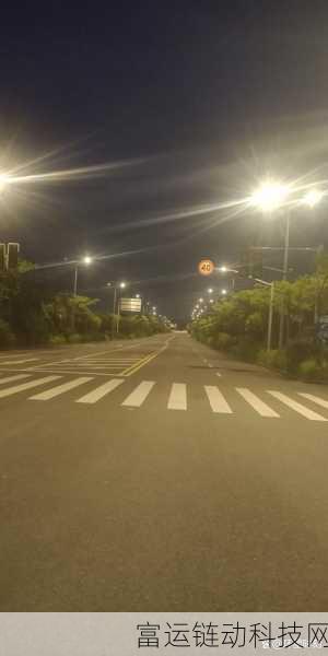 呻吟声:1. "在夜色中回荡的低语:呻吟声的秘密