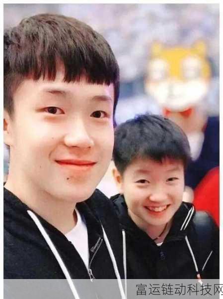 王楚钦跟他前女友怎么回事：1. 王楚钦与前女友的恋爱故事大揭秘