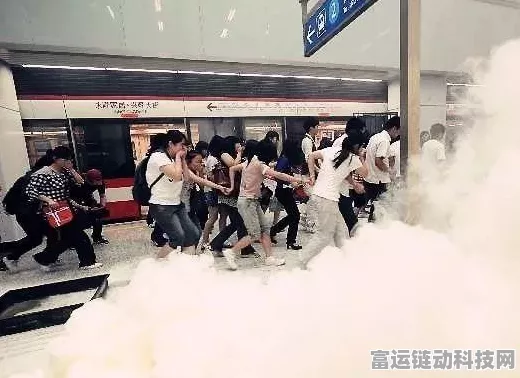 地铁逃生模式时装收集秘籍，解锁潮流装备，称霸战场