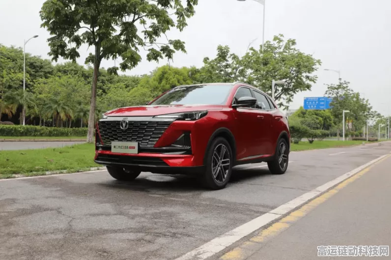 手游界新宠儿！MG ES5灵感跨界，周钘首秀解锁手游SUV新纪元