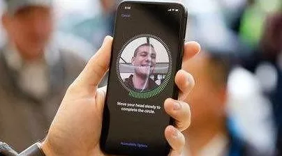 苹果新动向，AI定制表情包震撼登场，Siri智能体验全面革新！