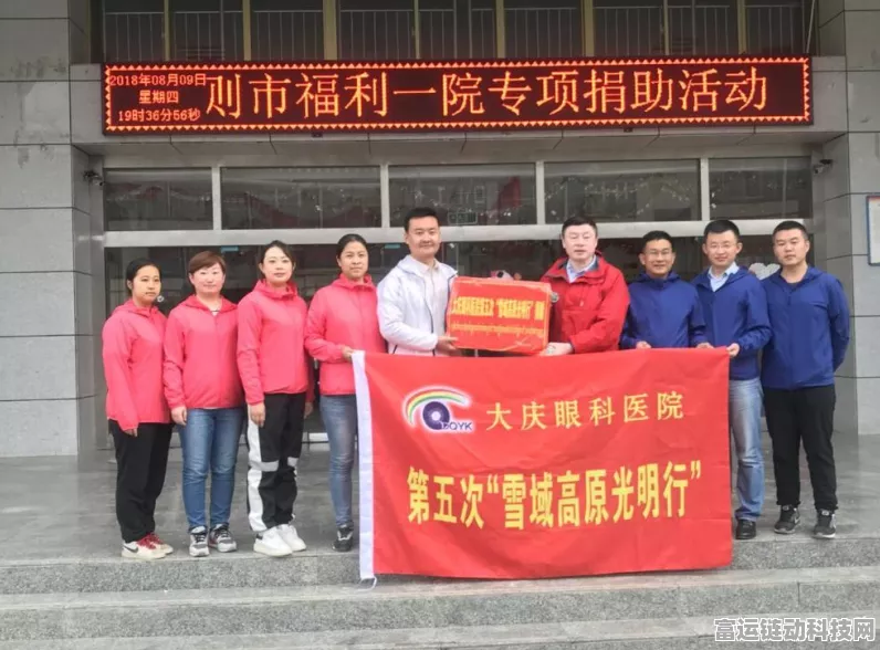 手游新装爆料，光明使者战袍闪耀登场，荣耀与信仰的终极较量！
