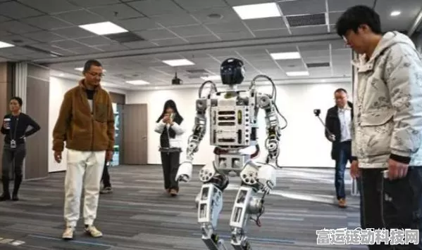 人形机器人天行者1号亮相四川，手游领域或将迎来新变革？