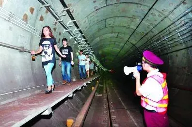 地铁逃生手机版下载全攻略，轻松畅玩秘籍大公开