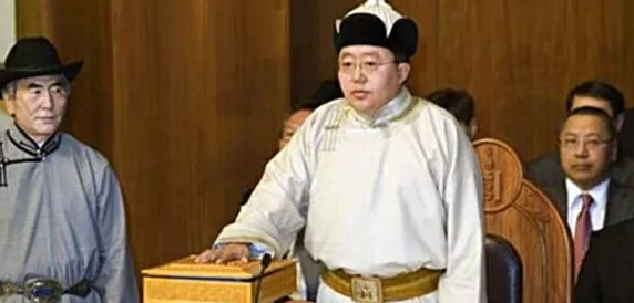二之国交错世界新手必看，装备选择全攻略，打造最强角色！