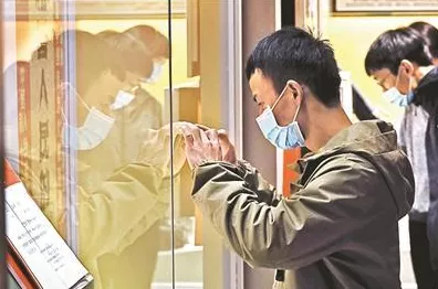 手游界震撼！某款豪华手游预约量破1900万，刷新高端市场预约纪录