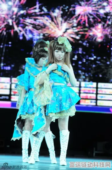 手游圈焦点，艾什莉和服团子造型惊艳新年Cosplay大赛，细节揭秘！