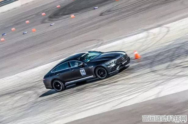 手游新趋势？梅赛德斯-AMG CLE 63声浪变革启示录，合成声浪技术或将引领赛车模拟新风尚